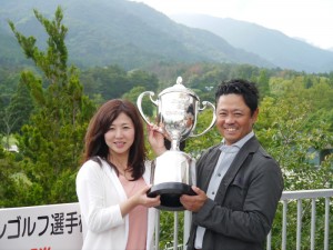 梶川プロ三重オープンゴルフで優勝